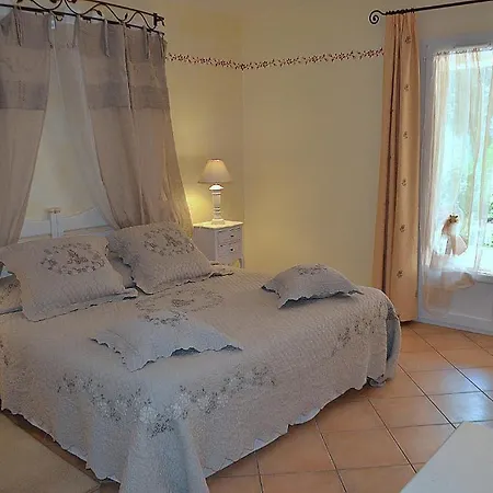 Le Colombier 3* Villecroze